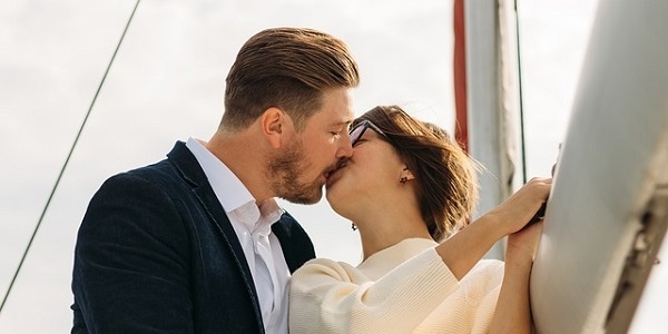 diese dame sucht aufregende erotikkontakte zu herren...
